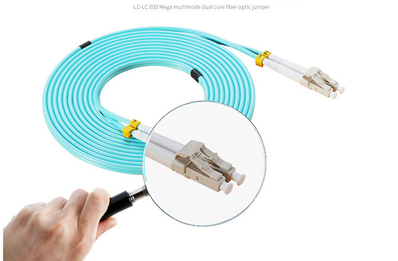 LC blindado - cabo ótico da fibra de vidro dos conectores do LC para uma comunicação exterior