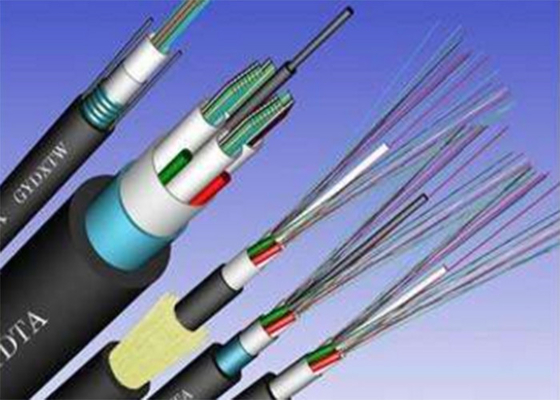 GYXTW 4F afrouxam o ℃ da temperatura -40~80 da operação dos cabos da fibra ótica do tubo